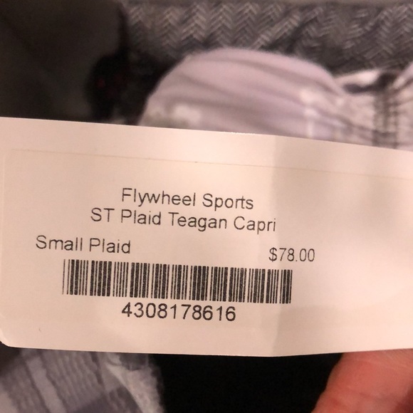 Strut This Flywheel Brand New Capri Leggings - Picture 4 of 4